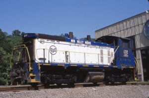 United States Steel Corporation – Mon Valley Works | Hall, Pennsylvania | EMD SW1500 #ET-2 diesel-electric locomotive | July 16, 2008 | Gordon Lloyd, Jr. photograph | Stephen Timko collection
